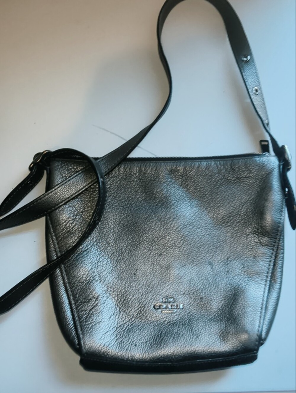 Vintage Coach Silver Pebbled Leather Crossbody Bag